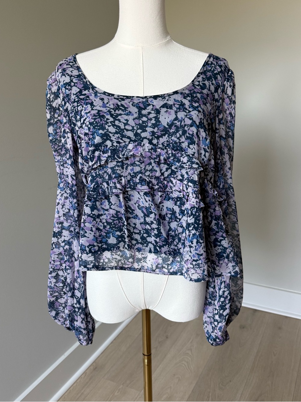 Abercrombie & Fitch Lavender and Navy Floral Long Sleeve Scoop Top